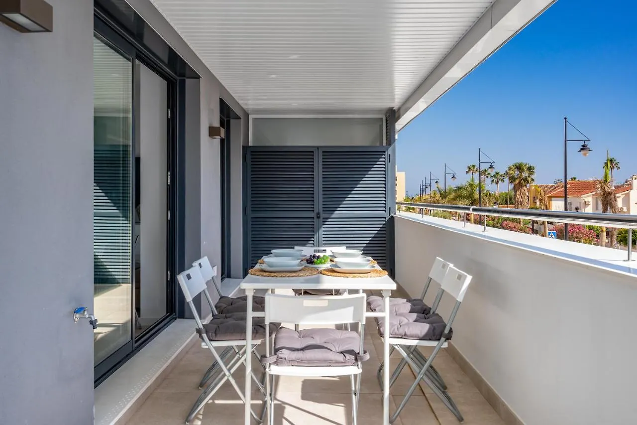 Beachclose Apartment With Pool In Torremolinos By Costarentals - Ref 173
